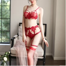 Three-point Sexy Floral Lace Lingerie Set Red